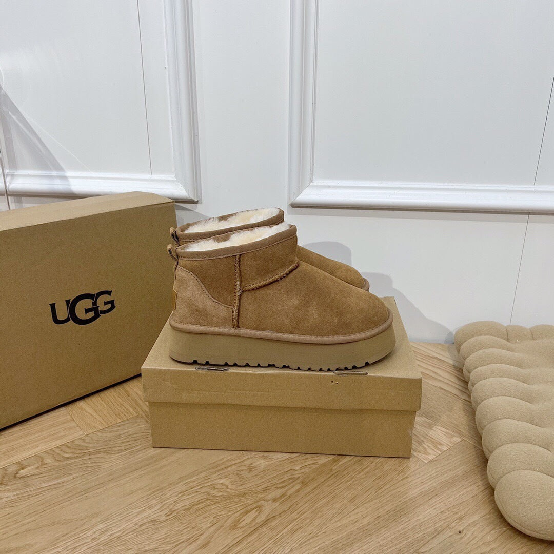 UGG