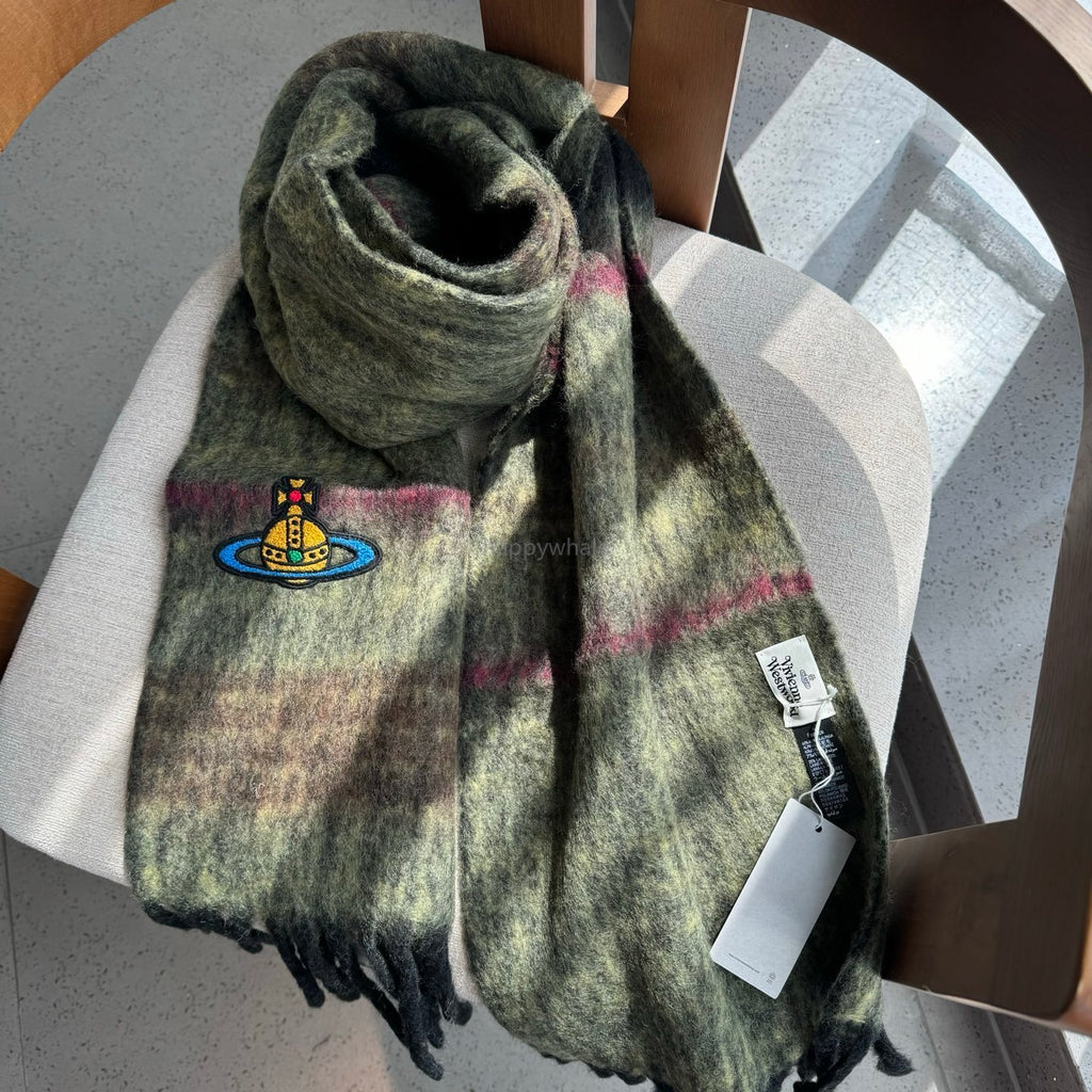 𝐕𝐢𝐯𝐢𝐞𝐧𝐧𝐞 𝐖𝐞𝐬𝐭𝐰𝐨𝐨𝐝 Classic Saturn mohair scarf