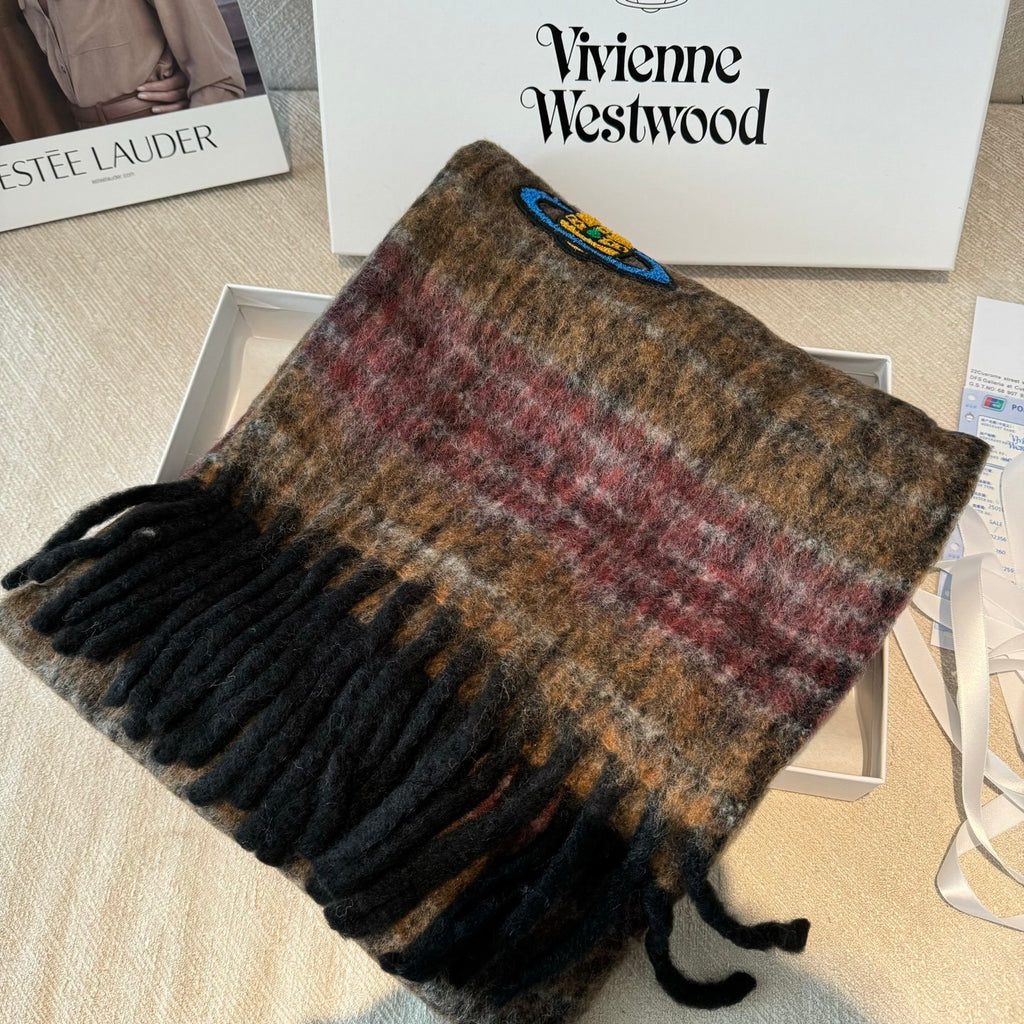 𝐕𝐢𝐯𝐢𝐞𝐧𝐧𝐞 𝐖𝐞𝐬𝐭𝐰𝐨𝐨𝐝 Classic Saturn mohair scarf