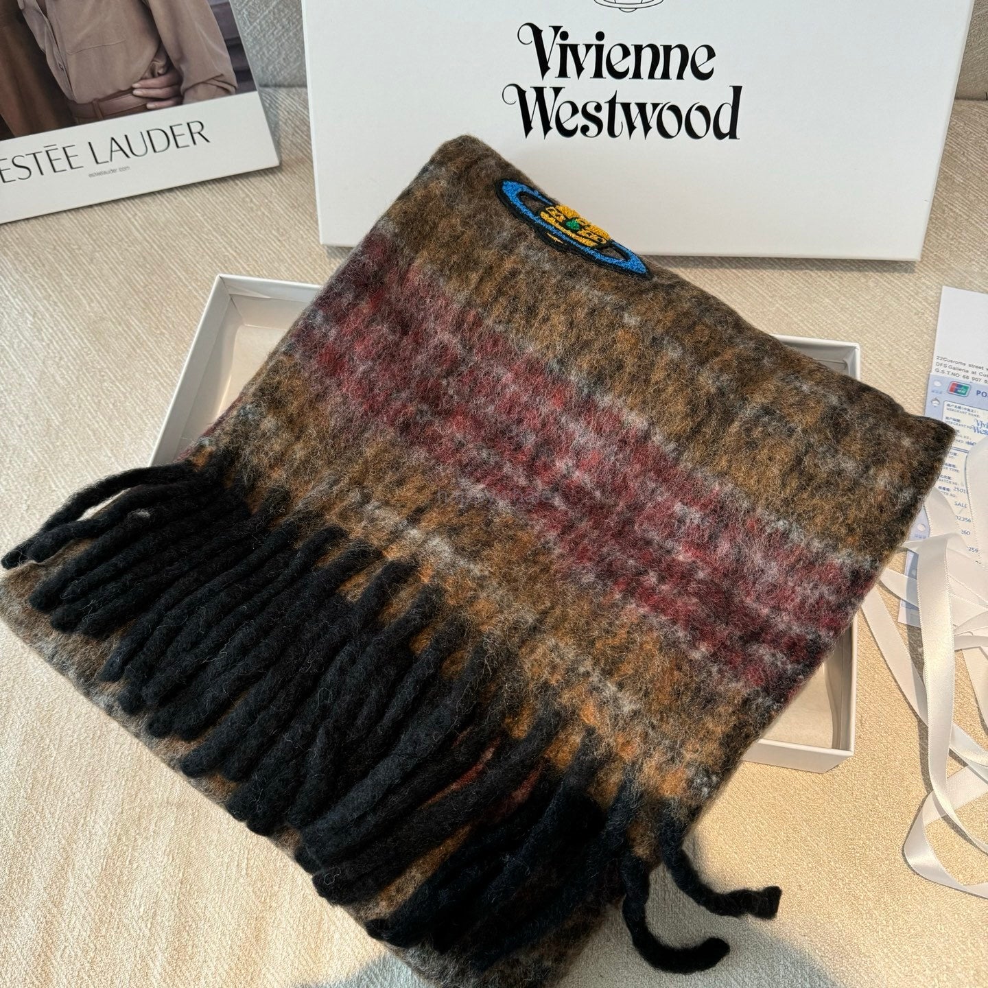 𝐕𝐢𝐯𝐢𝐞𝐧𝐧𝐞 𝐖𝐞𝐬𝐭𝐰𝐨𝐨𝐝 Classic Saturn mohair scarf