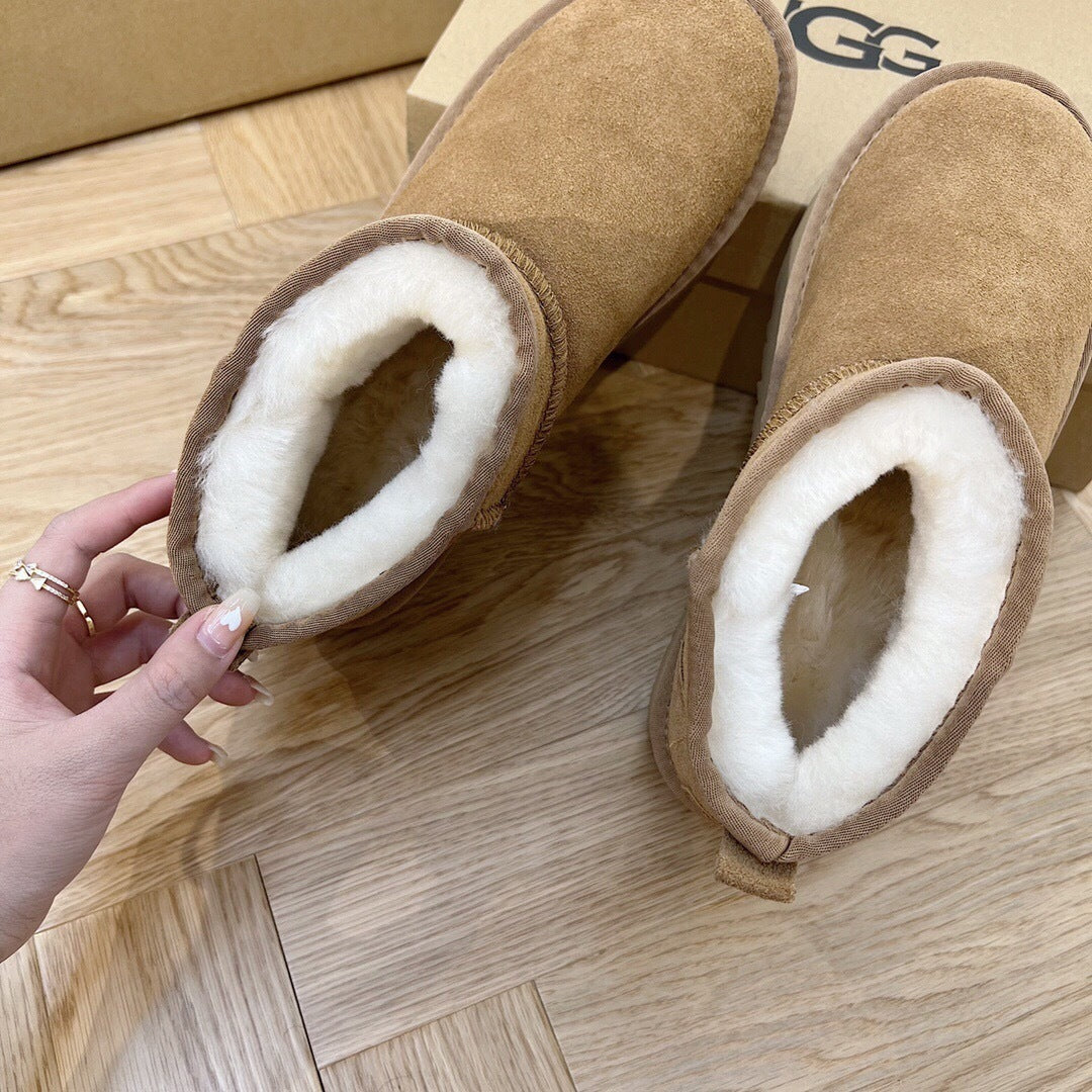 UGG