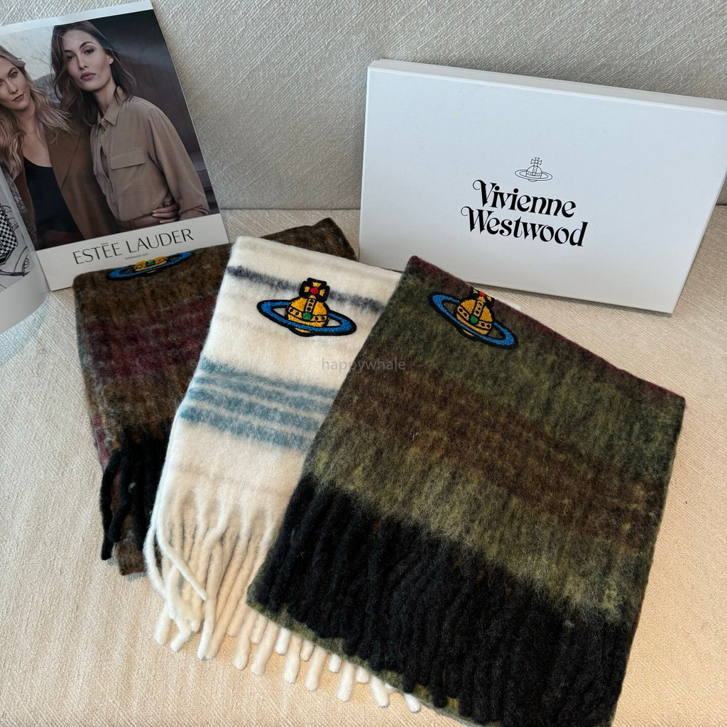 𝐕𝐢𝐯𝐢𝐞𝐧𝐧𝐞 𝐖𝐞𝐬𝐭𝐰𝐨𝐨𝐝 Classic Saturn mohair scarf